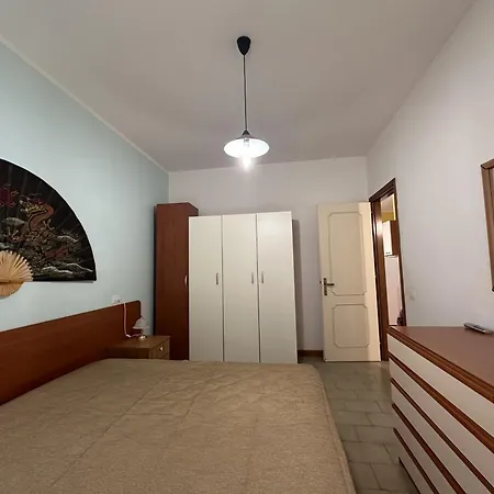 Le Marine كاستيلساردو